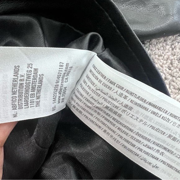 Abercrombie & Fitch Black Vegan Leather Buttery Soft Snap Button Jacket Women XS - Picture 3 of 10